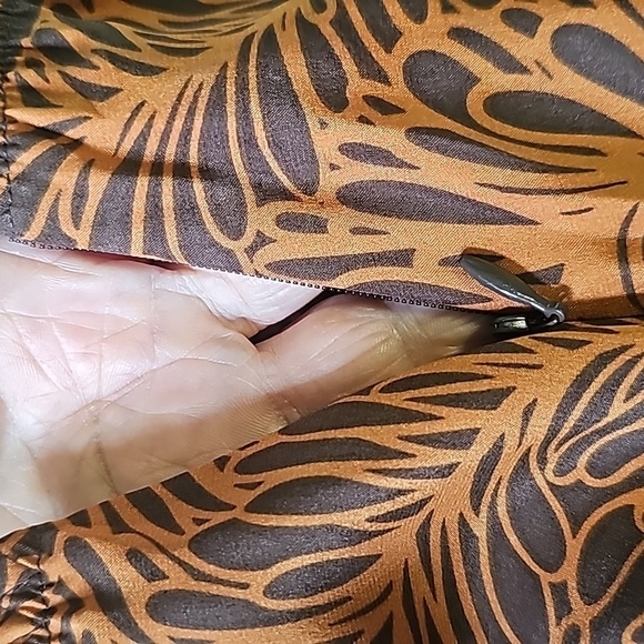 J.jill 100% silk brown and rust color skirt. Lightweight and flowie. Siz… - Picture 5 of 6